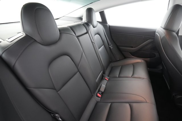 2019 Tesla Model 3 — photo 4 of 24