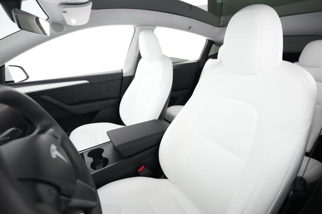 2023 Tesla Model Y — photo 3 of 24