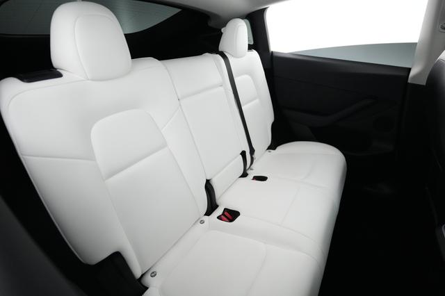 2023 Tesla Model Y — photo 4 of 24