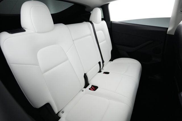 2023 Tesla Model Y — photo 4 of 24