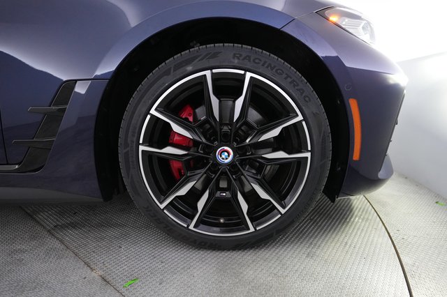 2023 BMW i4 — photo 16 of 26