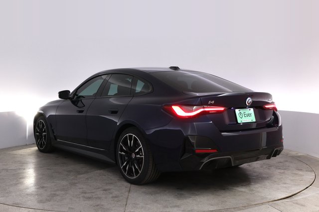 2023 BMW i4 — photo 13 of 26