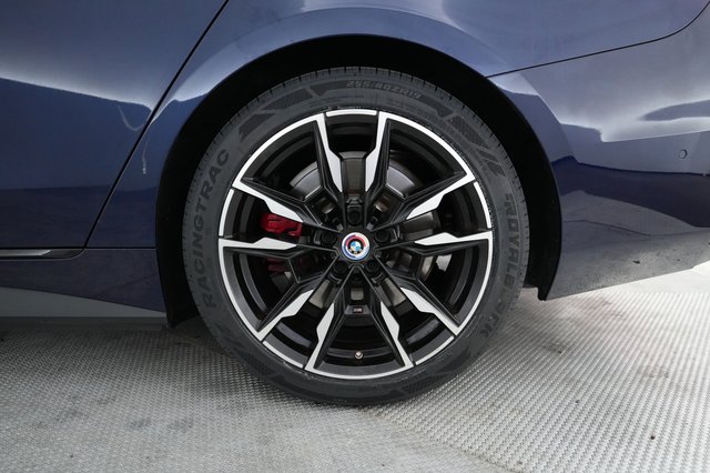 2023 BMW i4 — photo 7 of 26