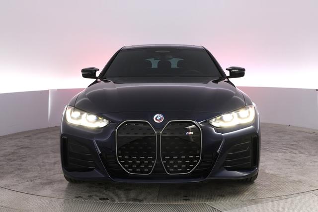 2023 BMW i4 — photo 9 of 26