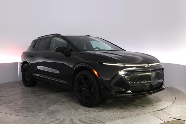 2024 Chevrolet Equinox EV — photo 10 of 23
