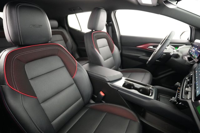 2024 Chevrolet Equinox EV — photo 18 of 23