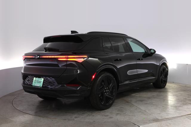 2024 Chevrolet Equinox EV — photo 2 of 23