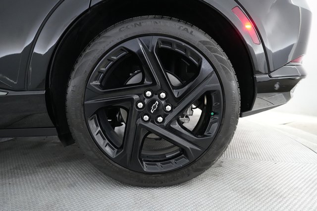 2024 Chevrolet Equinox EV — photo 7 of 23