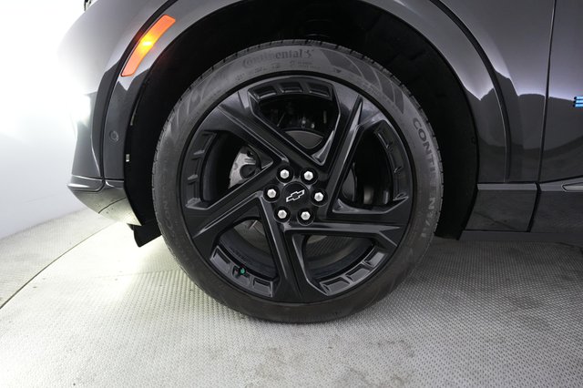 2024 Chevrolet Equinox EV — photo 15 of 23