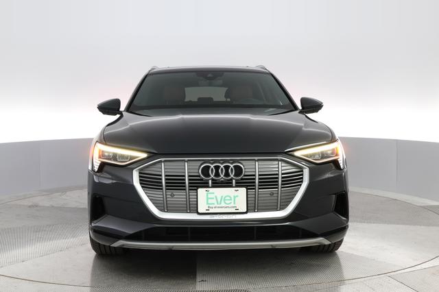 2019 Audi e-tron — photo 6 of 22