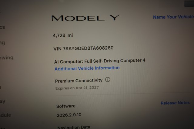 2026 Tesla Model Y — photo 5 of 22