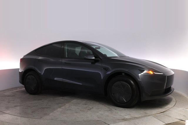 2026 Tesla Model Y — photo 11 of 22