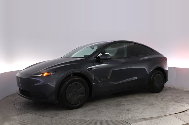 2026 Tesla Model Y — photo 14 of 22
