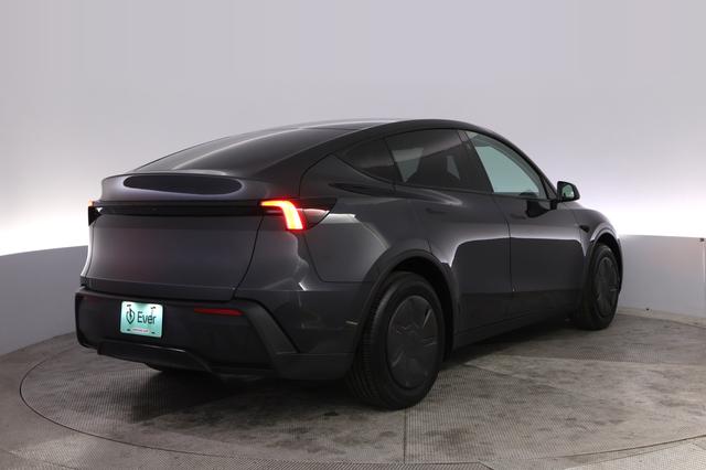 2026 Tesla Model Y — photo 2 of 22