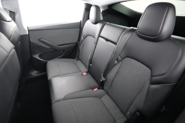 2026 Tesla Model Y — photo 19 of 22