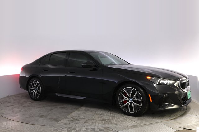 2025 BMW i5 — photo 11 of 21