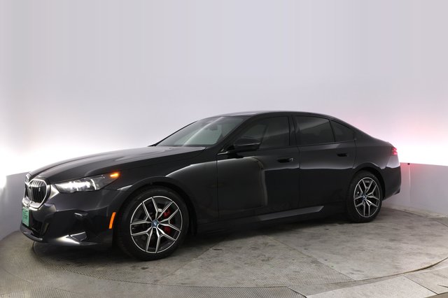 2025 BMW i5 — photo 14 of 21