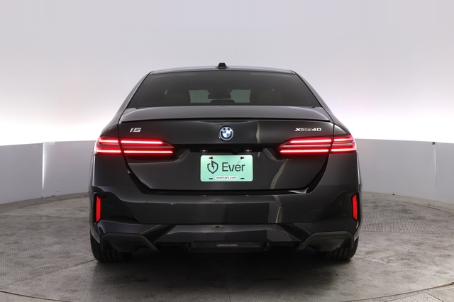 2025 BMW i5
