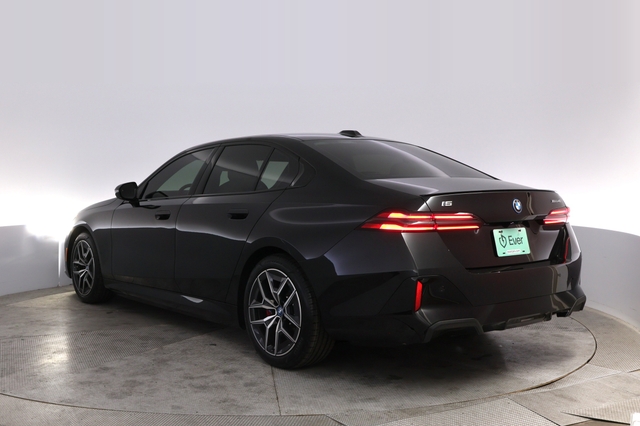 2025 BMW i5