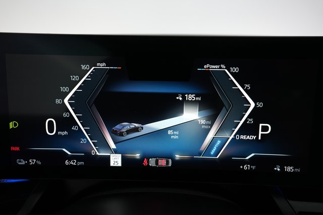 2025 BMW i5 — photo 5 of 21