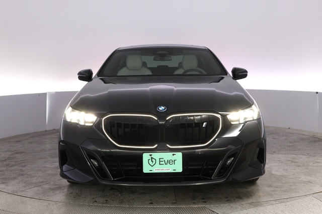 2025 BMW i5