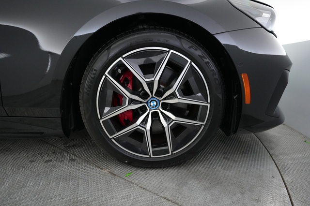 2025 BMW i5
