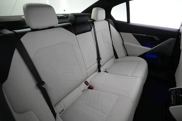 2025 BMW i5