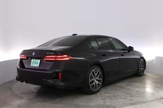 2025 BMW i5 — photo 2 of 23