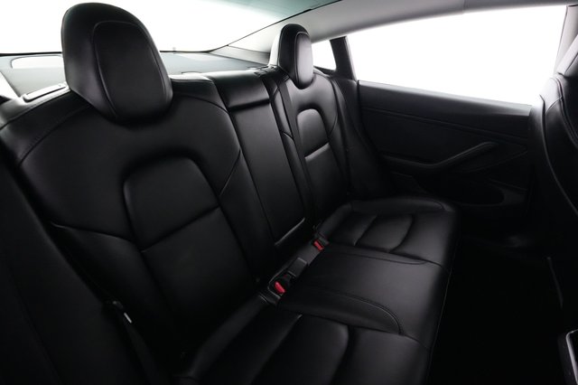 2021 Tesla Model 3 — photo 4 of 21