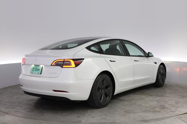 2021 Tesla Model 3 — photo 2 of 21
