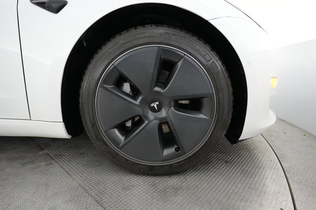 2021 Tesla Model 3 — photo 15 of 21