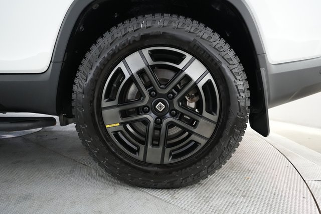 2023 Rivian R1T — photo 7 of 22