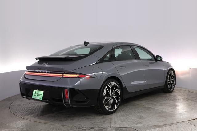 2023 Hyundai IONIQ 6 — photo 2 of 22