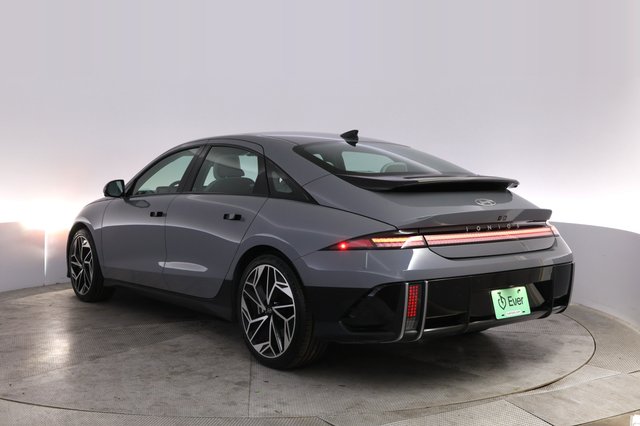 2023 Hyundai IONIQ 6 — photo 13 of 22