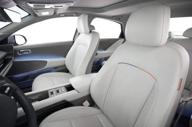 2023 Hyundai IONIQ 6 — photo 3 of 22