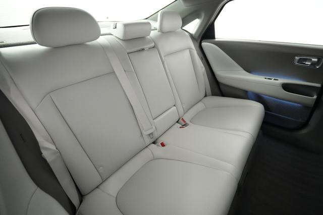 2023 Hyundai IONIQ 6 — photo 4 of 22
