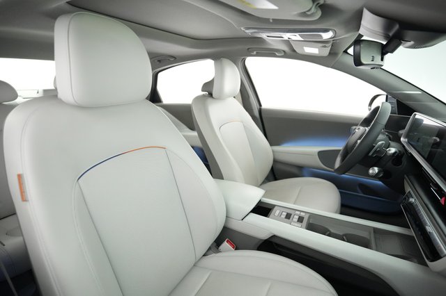 2023 Hyundai IONIQ 6 — photo 18 of 22