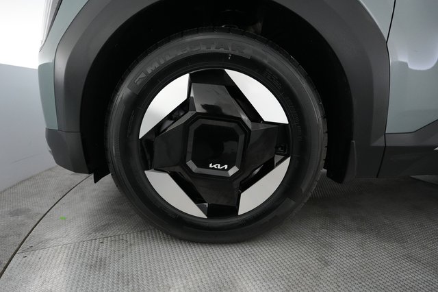 2024 Kia EV9 — photo 15 of 29