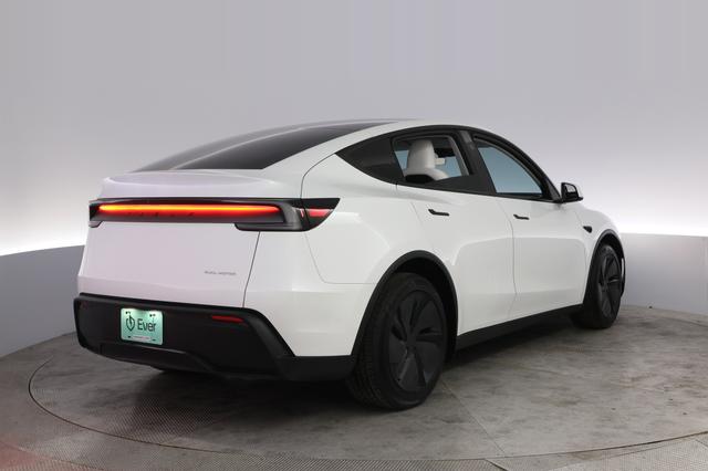 2026 Tesla Model Y — photo 2 of 23