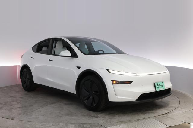 2026 Tesla Model Y — photo 10 of 23