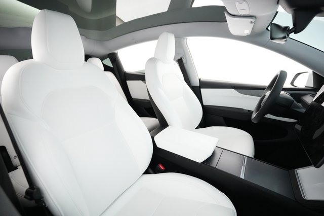 2026 Tesla Model Y — photo 18 of 23