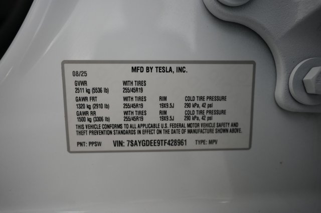 2026 Tesla Model Y — photo 23 of 23