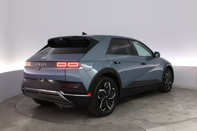 2024 Hyundai IONIQ 5 — photo 2 of 26