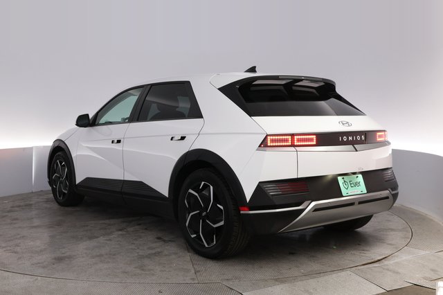 2024 Hyundai IONIQ 5 — photo 13 of 26