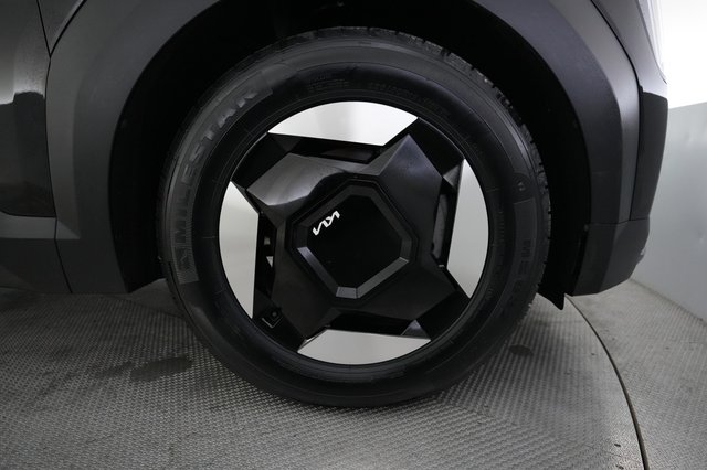 2024 Kia EV9 — photo 16 of 26