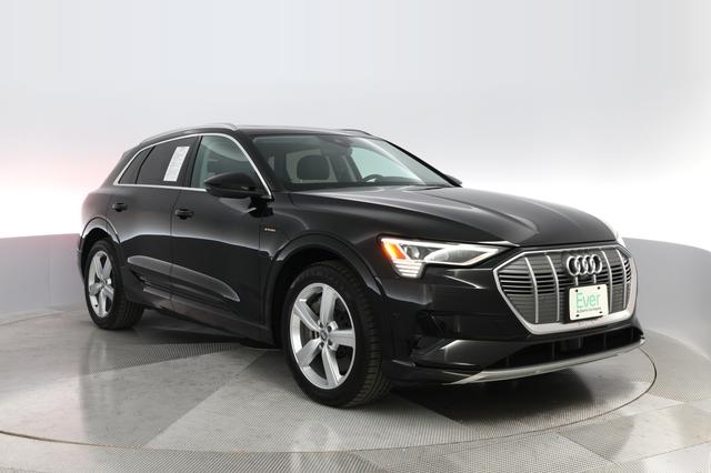 2019 Audi e-tron — photo 7 of 31