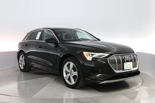 2019 Audi e-tron — photo 7 of 31