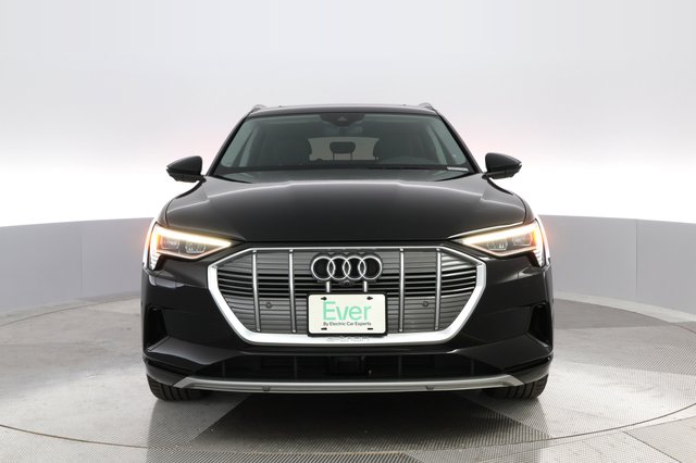 2019 Audi e-tron — photo 6 of 31