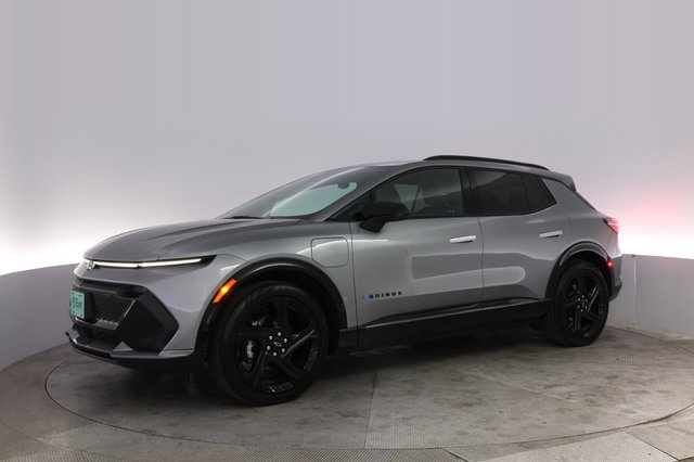 2024 Chevrolet Equinox EV — photo 14 of 22