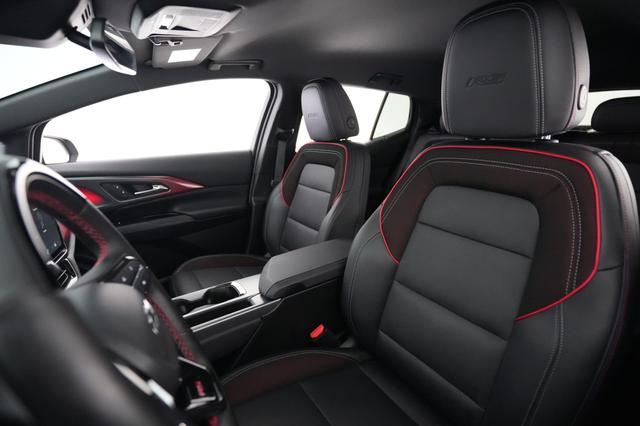 2024 Chevrolet Equinox EV — photo 3 of 22